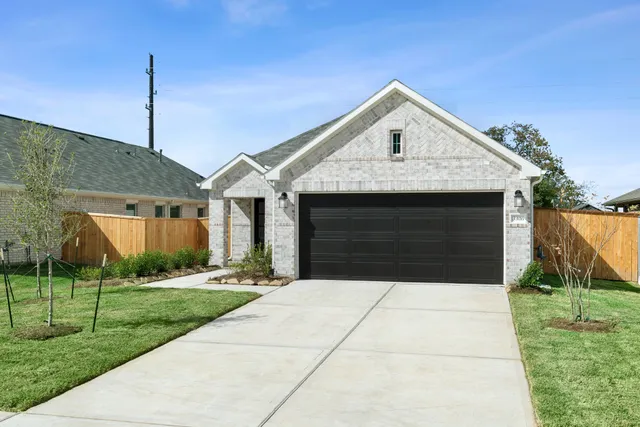 $299,990 | 3306 Elm Br Drive, Rosenberg, TX 77471