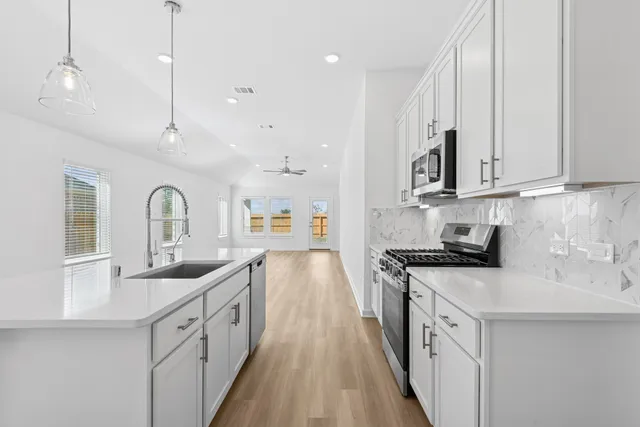 $299,990 | 3306 Elm Br Drive, Rosenberg, TX 77471