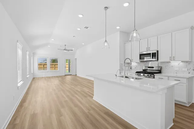 $299,990 | 3306 Elm Br Drive, Rosenberg, TX 77471