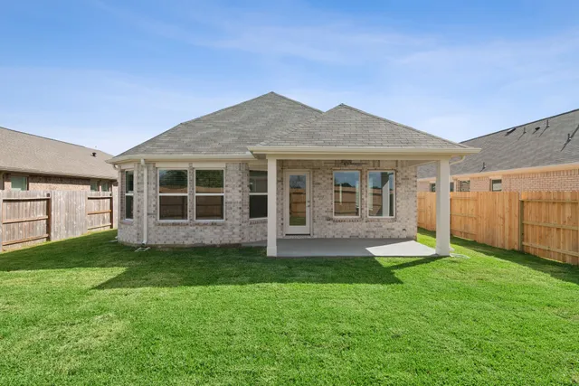 $299,990 | 3306 Elm Br Drive, Rosenberg, TX 77471