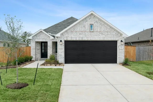 $299,990 | 3306 Elm Br Drive, Rosenberg, TX 77471