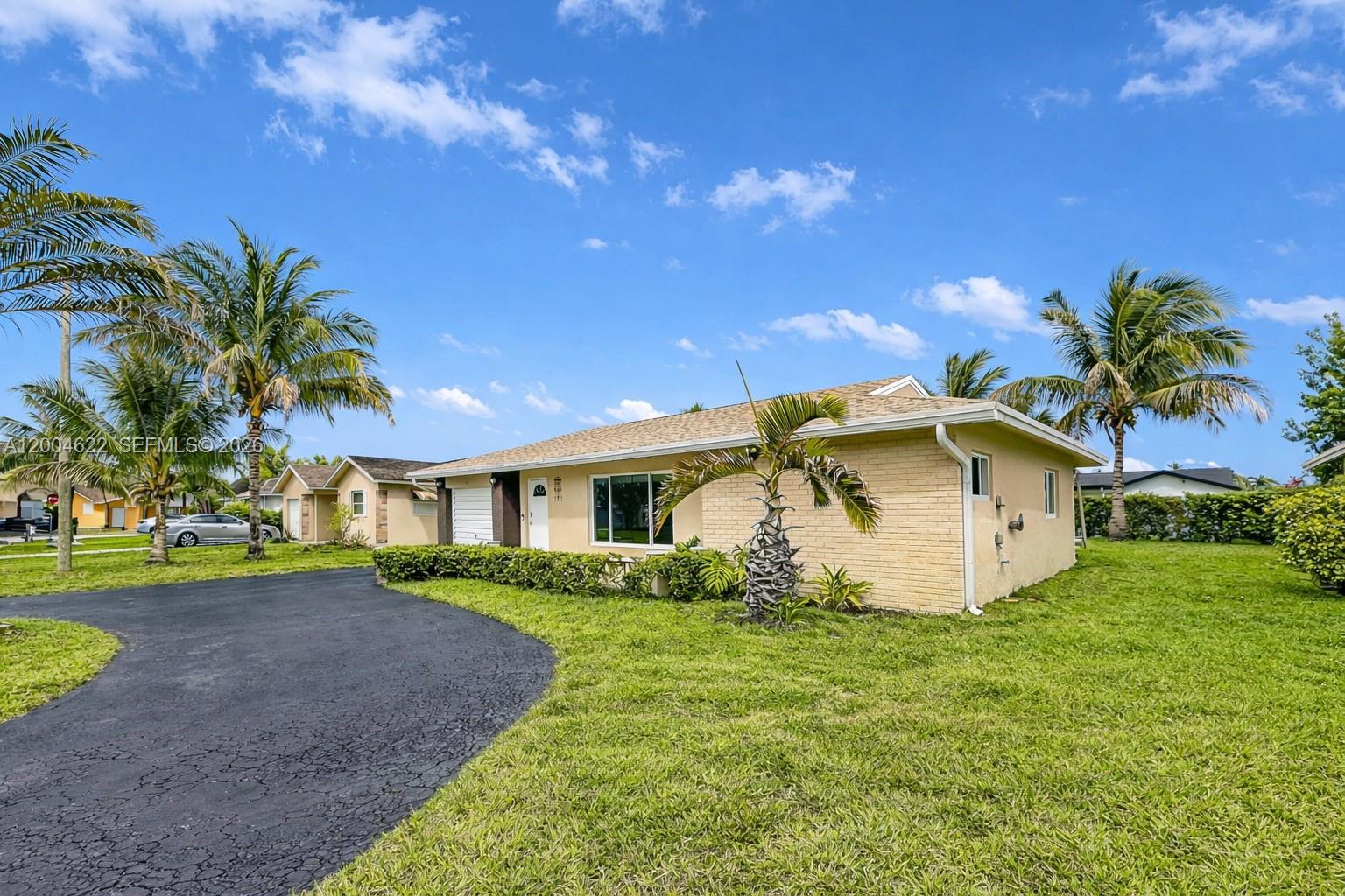 8102 Northwest 96th Terrace Tamarac, FL 33321 - Photo 6 of 51