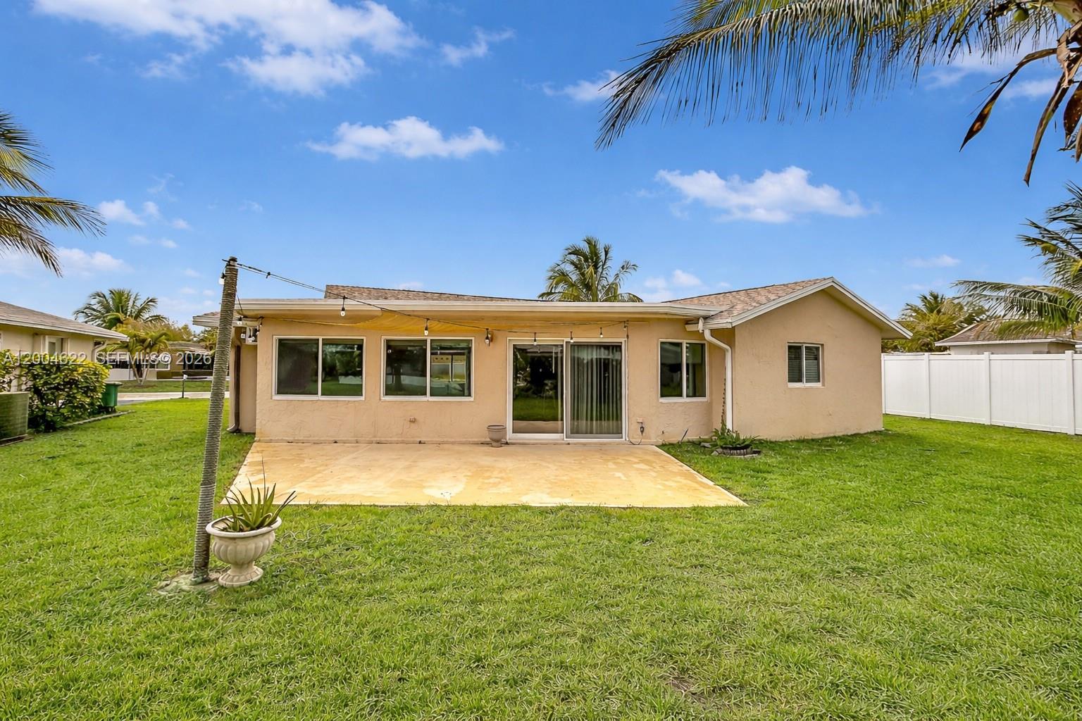 8102 Northwest 96th Terrace Tamarac, FL 33321 - Photo 9 of 51