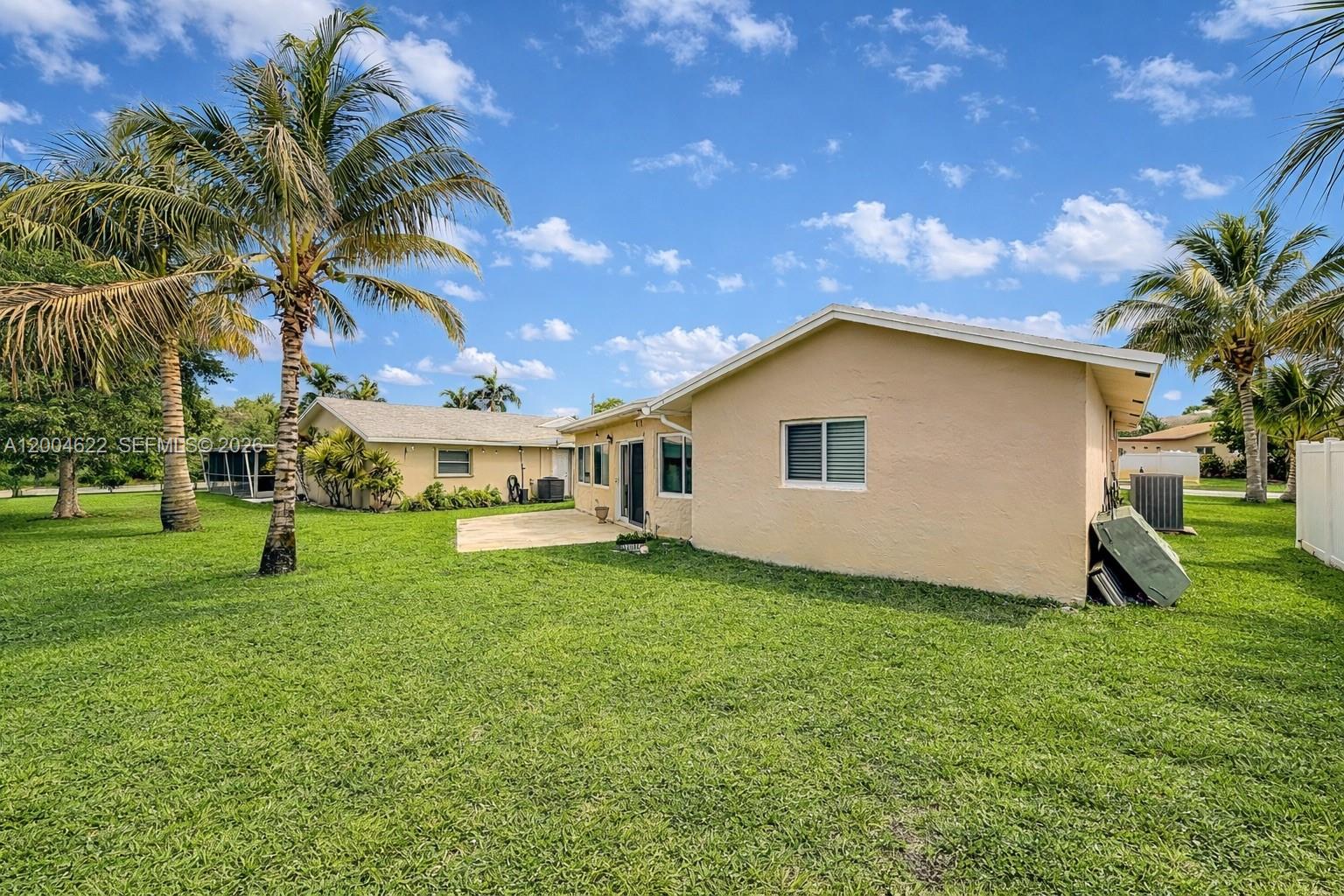 8102 Northwest 96th Terrace Tamarac, FL 33321 - Photo 10 of 51