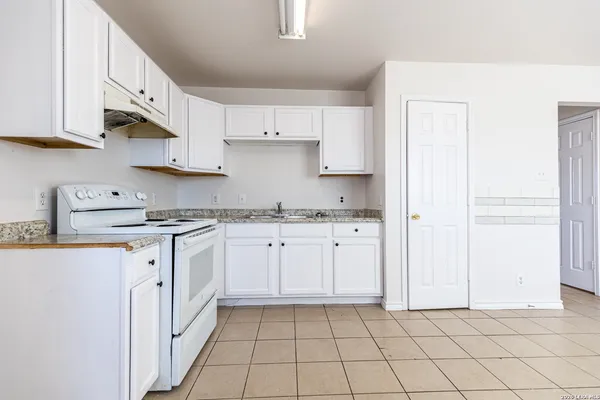 $1,100 | 114 Garner Street, San Antonio, TX 78237