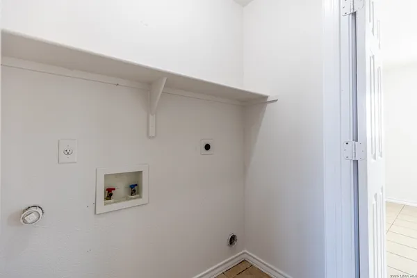 $1,100 | 114 Garner Street, San Antonio, TX 78237
