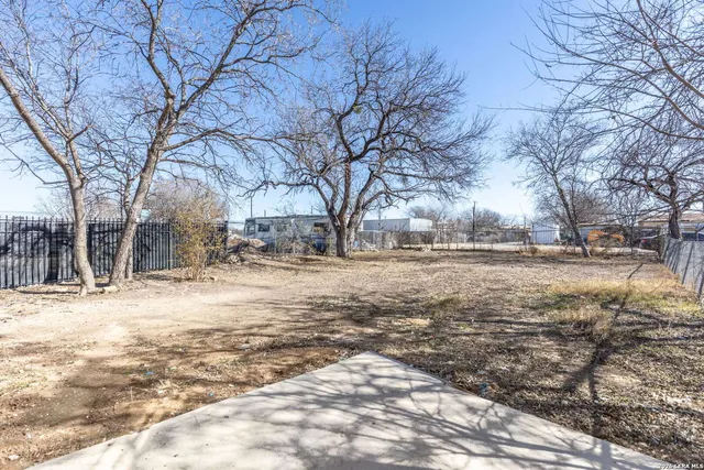 $1,300 | 114 Garner Street, San Antonio, TX 78237