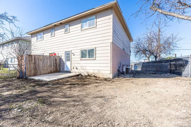 $1,300 | 114 Garner Street, San Antonio, TX 78237