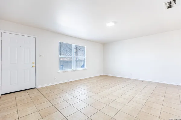 $1,100 | 114 Garner Street, San Antonio, TX 78237