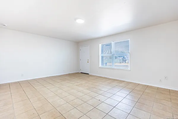 $1,100 | 114 Garner Street, San Antonio, TX 78237