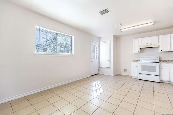 $1,100 | 114 Garner Street, San Antonio, TX 78237