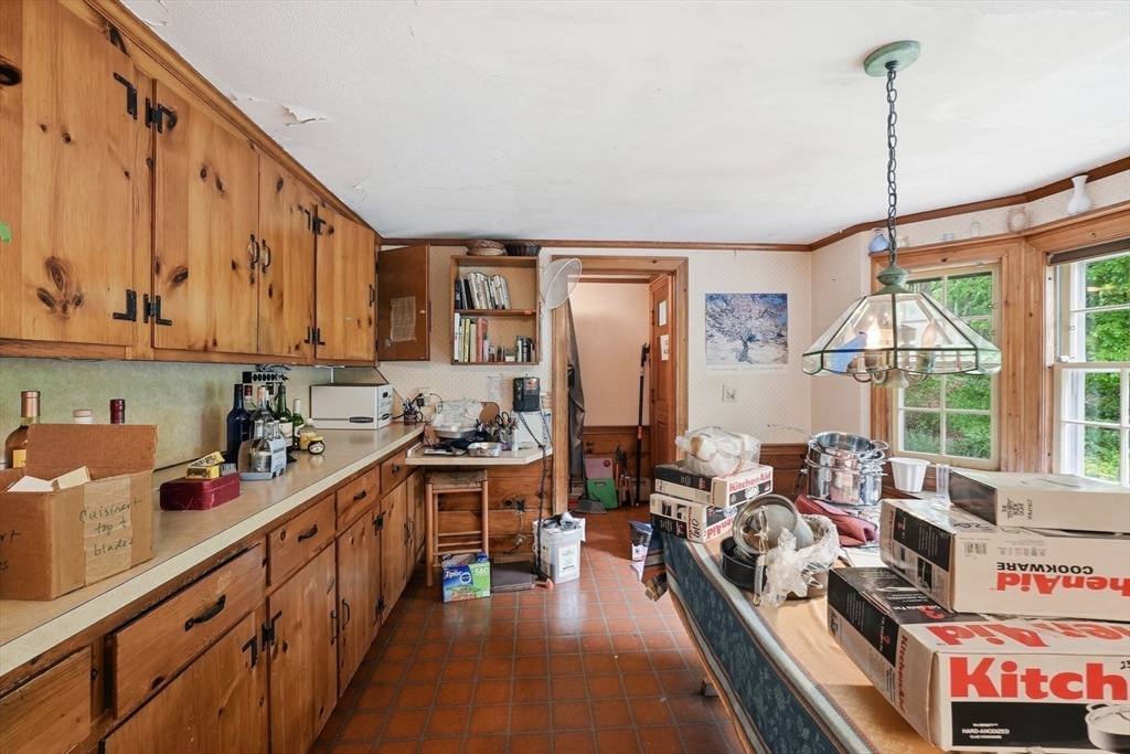 95 Woodridge Road Wayland, MA 01778 - Photo 4 of 38 Gallery Image 4