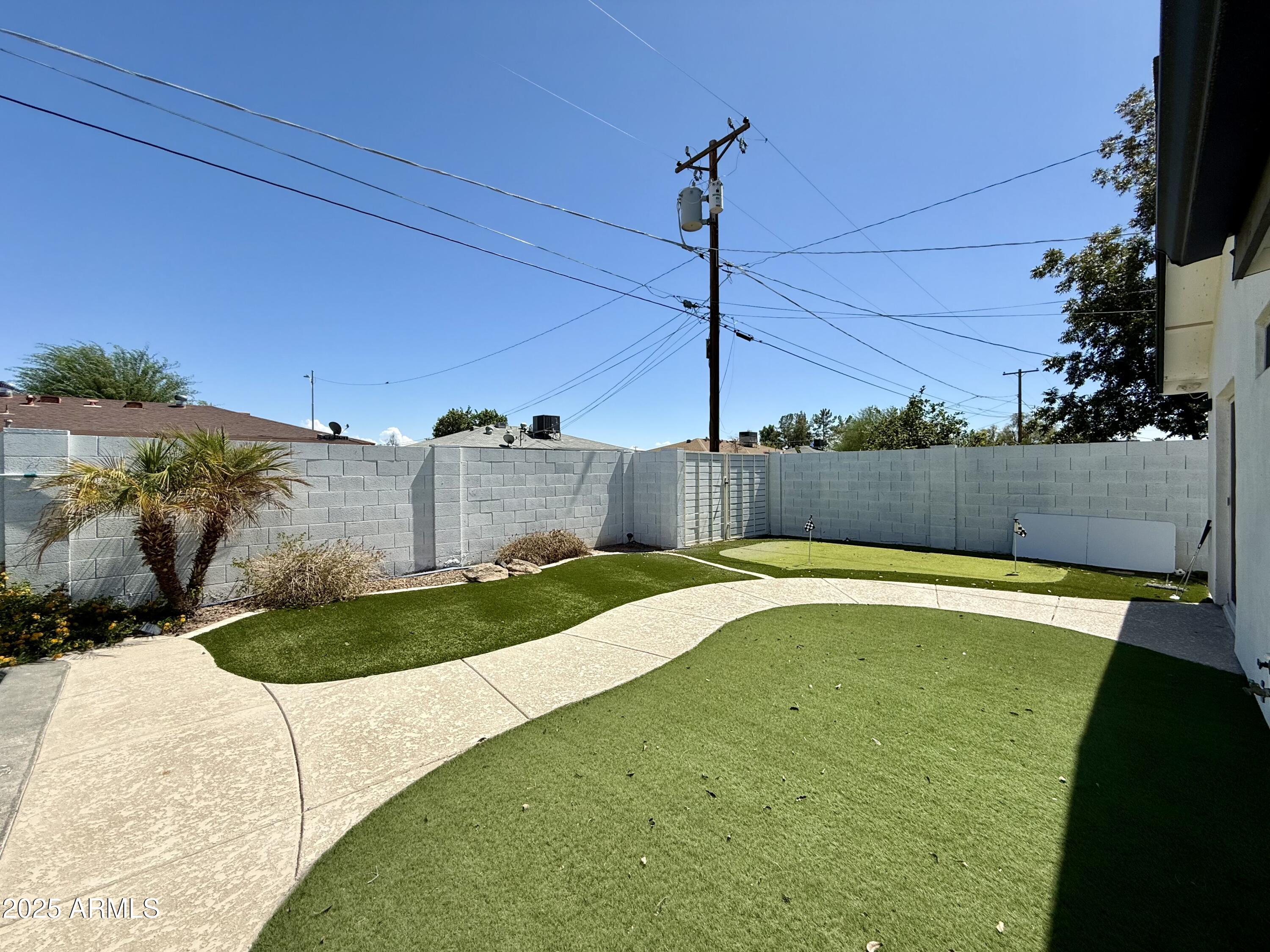 3625 North Hayden Road Scottsdale, AZ 85251 - Photo 24 of 24 a view of a backyard