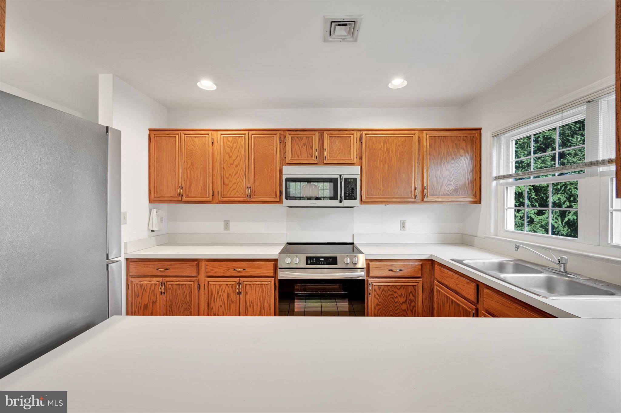 18 Tanglewood Drive Reading, PA 19607 - Photo 9 of 27