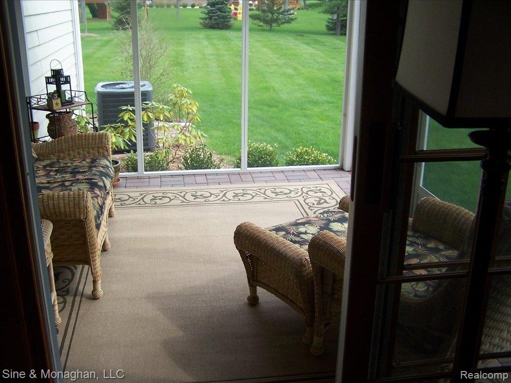 4272 Yankee Road St. Clair, MI 48079 - Photo 4 of 21 100_4408