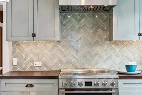 a close view of a stove