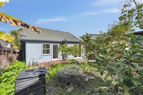 $695,000 | 1066 Bayview Avenue, Oakland, CA 94610
