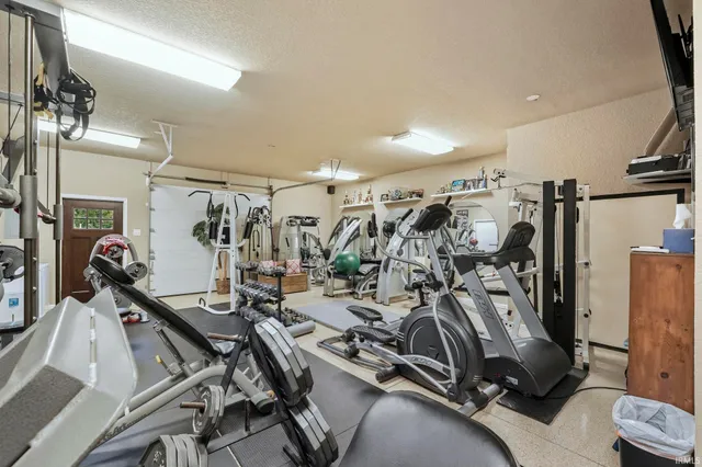 $900,000 | 5937 County Road 427, Auburn, IN 46706