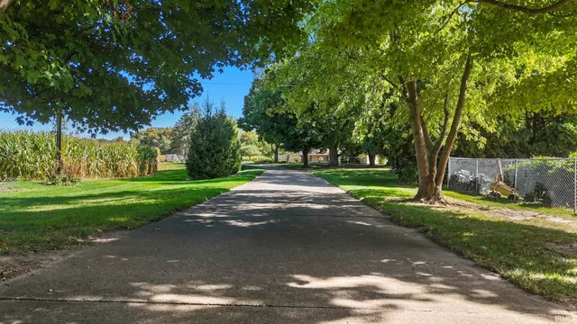 $900,000 | 5937 County Road 427, Auburn, IN 46706