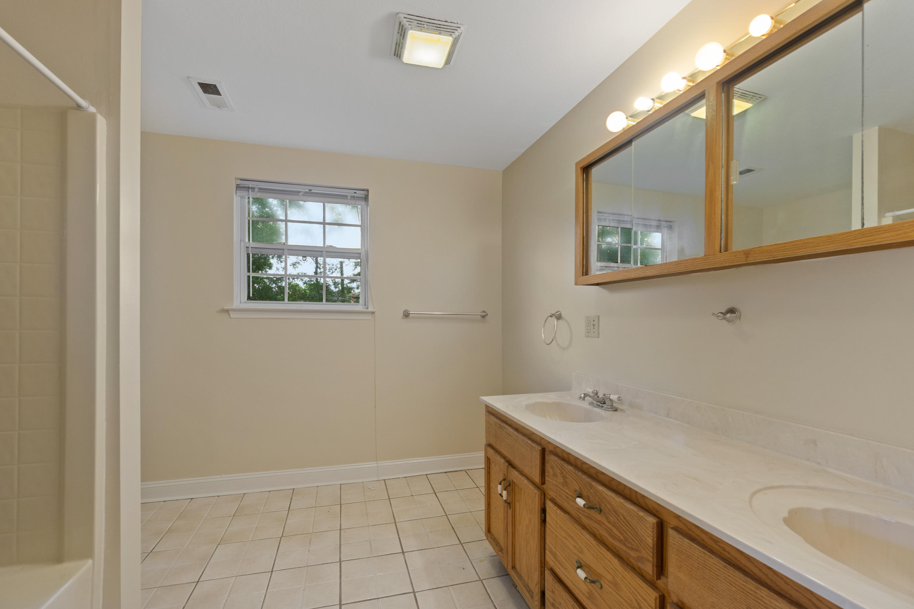 1803 Chamberlain Avenue Chattanooga, TN 37404 - Photo 14 of 32 1803 Chamberlain Ave-31