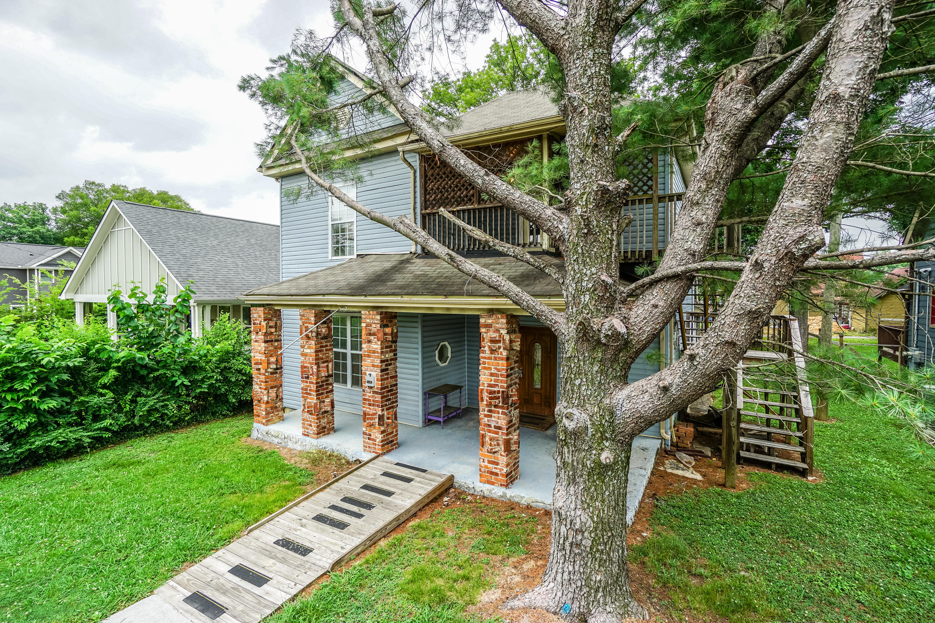 1803 Chamberlain Avenue Chattanooga, TN 37404 - Photo 6 of 32 1803 Chamberlain Ave-3