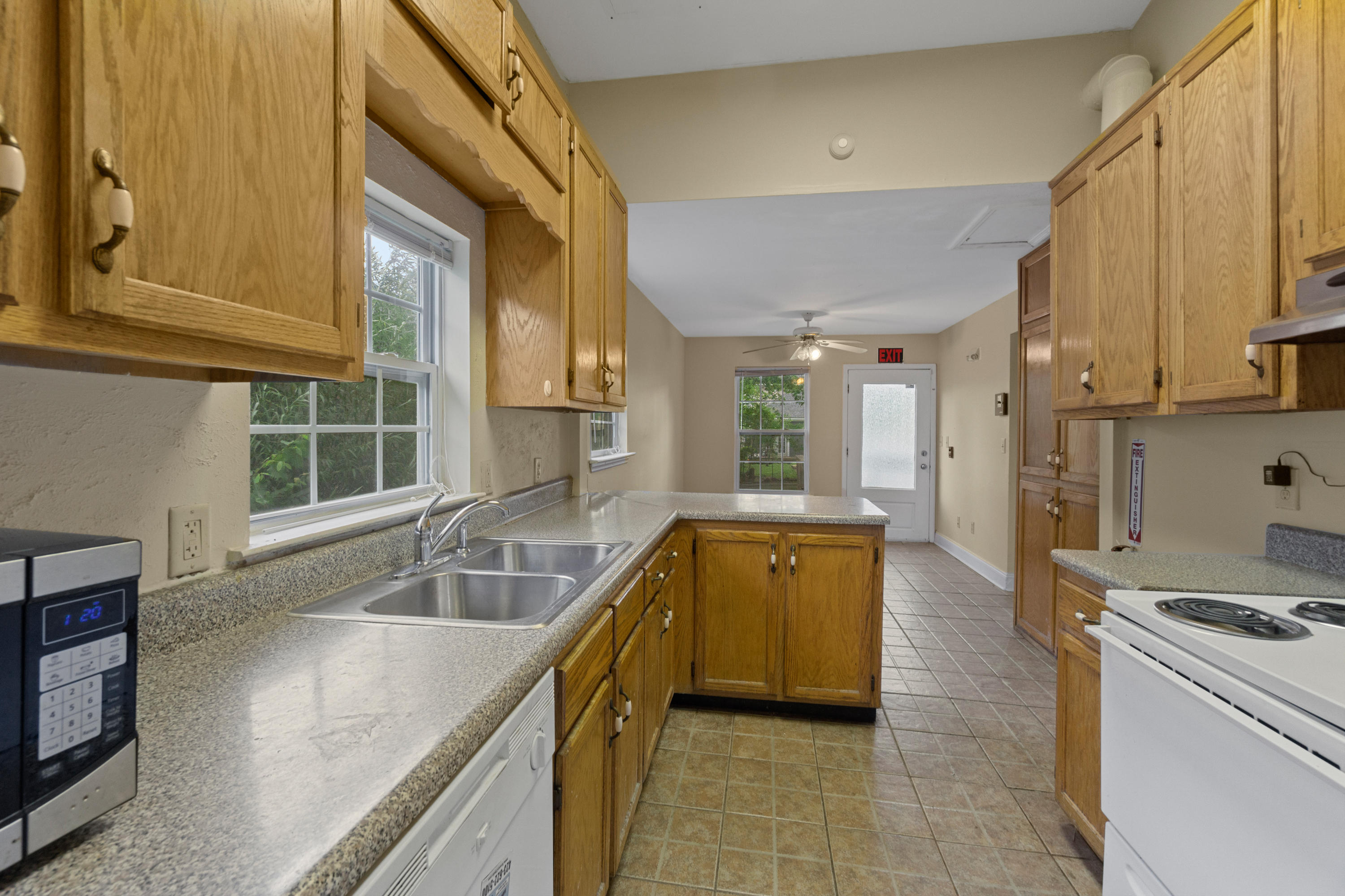 1803 Chamberlain Avenue Chattanooga, TN 37404 - Photo 7 of 32 1803 Chamberlain Ave-24