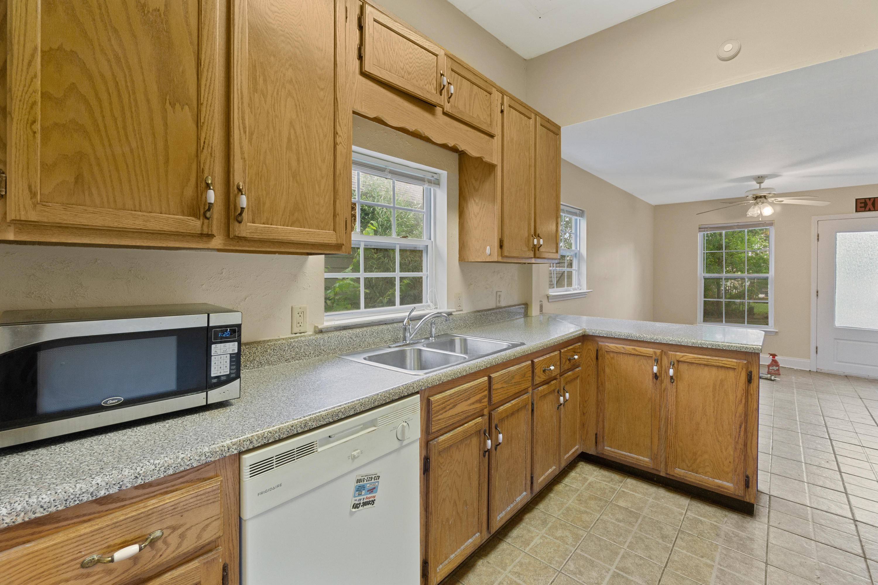 1803 Chamberlain Avenue Chattanooga, TN 37404 - Photo 8 of 32 1803 Chamberlain Ave-26