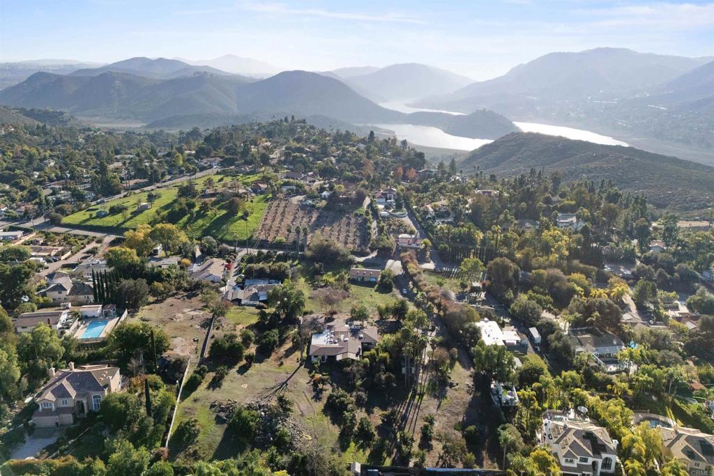 1520 Via Rancho Parkway Escondido, CA 92029 - Photo 7 of 60