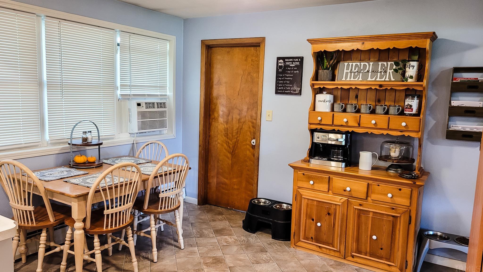 12252 Leo Road Fort Wayne, IN 46845 - Photo 5 of 18