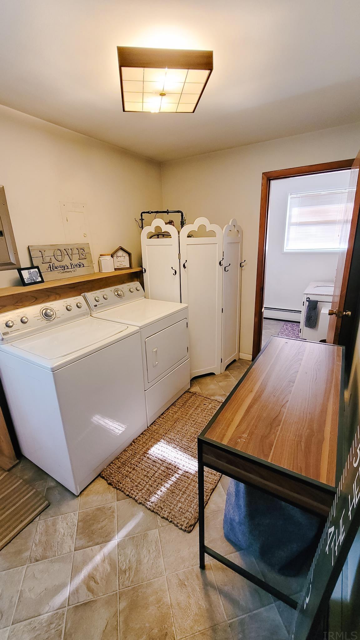 12252 Leo Road Fort Wayne, IN 46845 - Photo 9 of 18