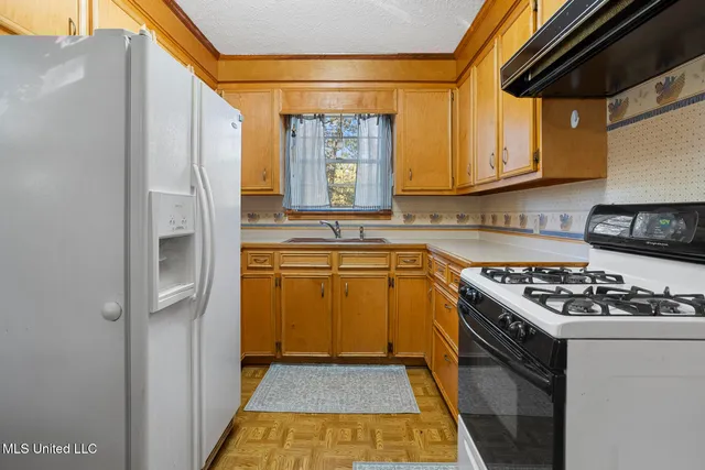 $147,500 | 1966 Gloria Drive, Pearl, MS 39208