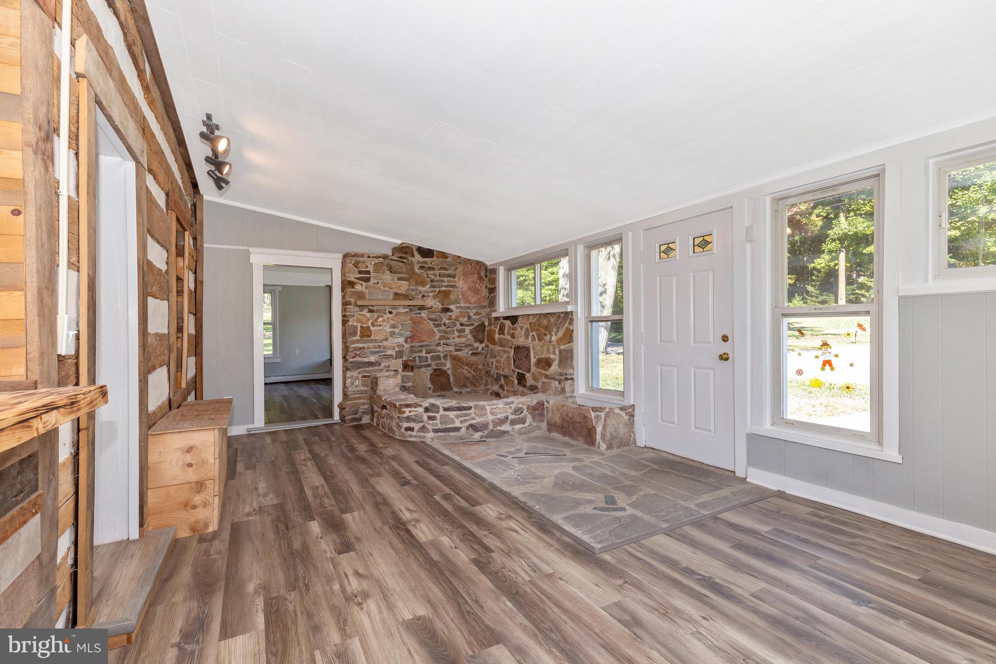 25317 Highfield Road Cascade, MD 21719 - Photo 5 of 57 IMG_3841