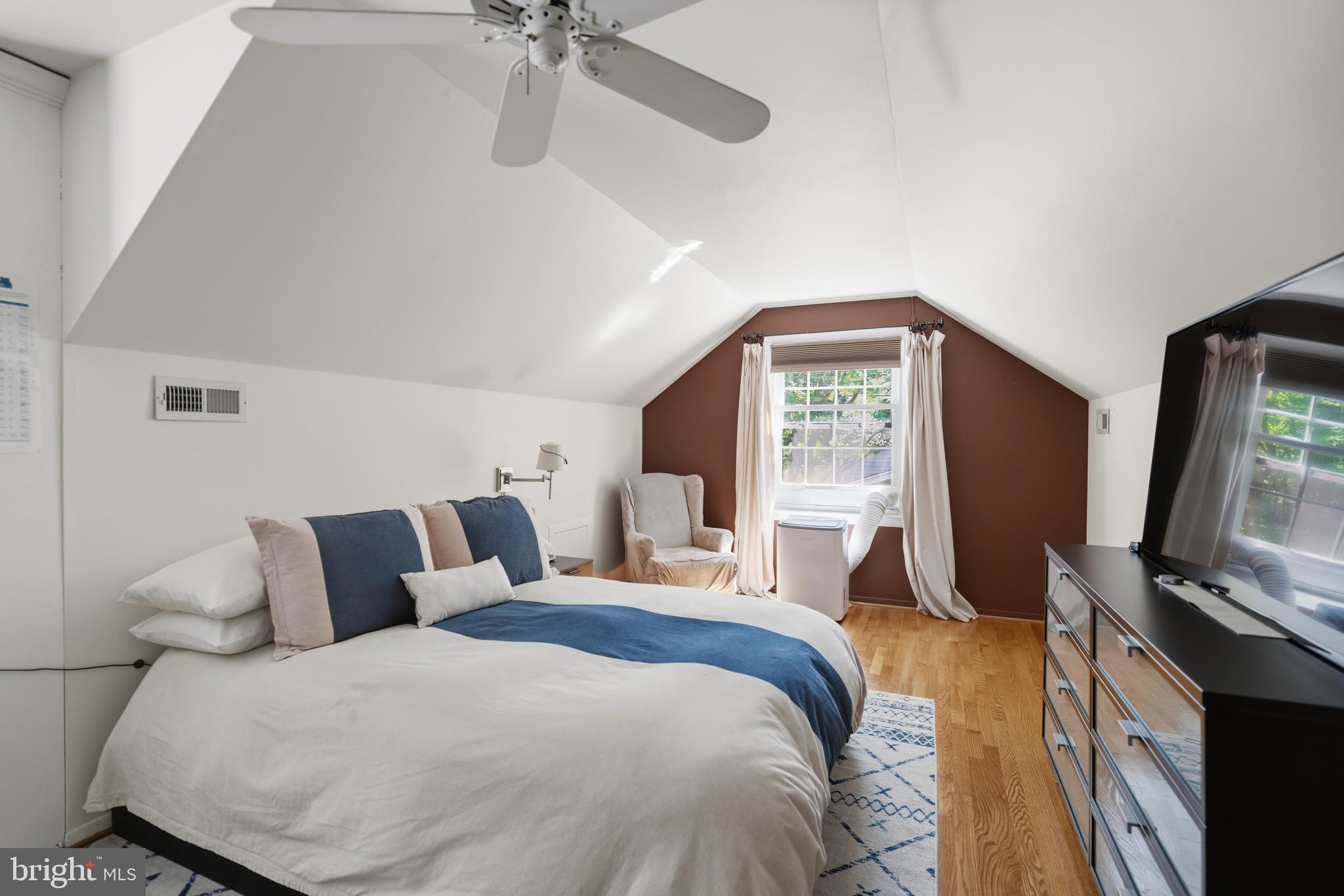 8611 Cyrus Place Alexandria, VA 22308 - Photo 27 of 49 Can also be ideal for guests