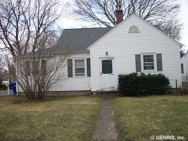 39 Chesterton Road Greece, NY 14626 - Photo 1 of 1 Exterior Front
