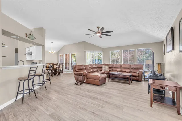 $286,125 | 13707 Eastbourne Drive, Houston, TX 77034