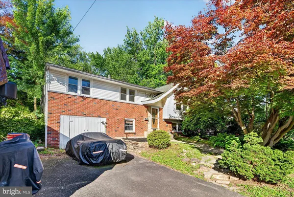 $376,000 | 1404 Hampton Lane, Warminster, PA 18974