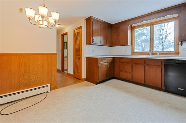 168 Old Post Road Walpole, MA 02081 - Photo 4 of 26 Gallery Image 4