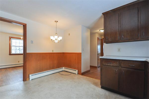 168 Old Post Road Walpole, MA 02081 - Photo 5 of 26 Gallery Image 5
