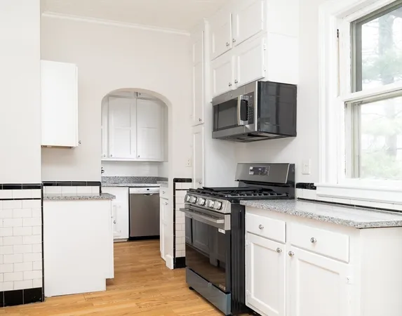 $3,875 | 79 Naples Road, Unit 1, Brookline, MA 02446