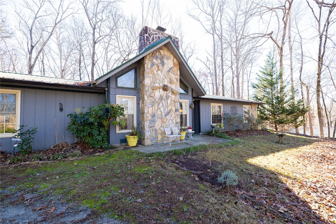 616 Point Road Westminster, SC 29693 - Photo 2 of 25 Gallery Image 2