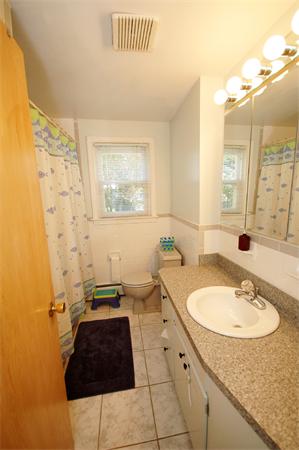 27 Melvin Road Arlington, MA 02474 - Photo 4 of 14
