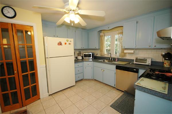 27 Melvin Road Arlington, MA 02474 - Photo 5 of 14