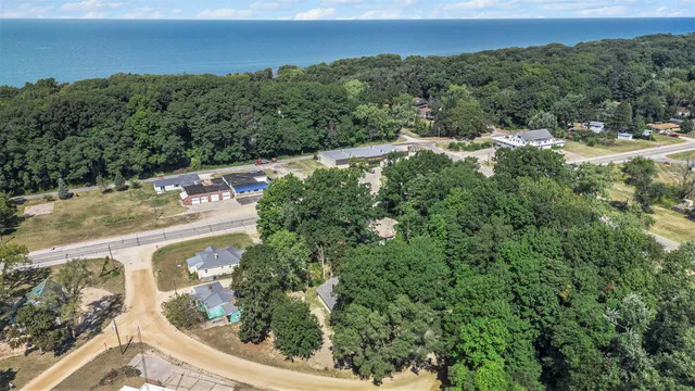 $248,000 | 3481 Dearborn Place, Coloma, MI 49038