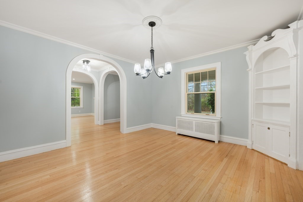 320 Quinobequin Road Newton, MA 02468 - Photo 7 of 37