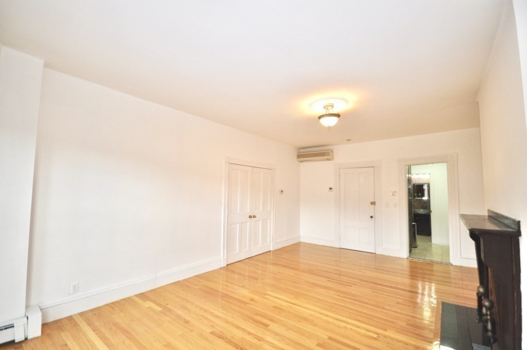 218 Newbury Street, Unit 3F Boston, MA 02116 - Photo 7 of 18