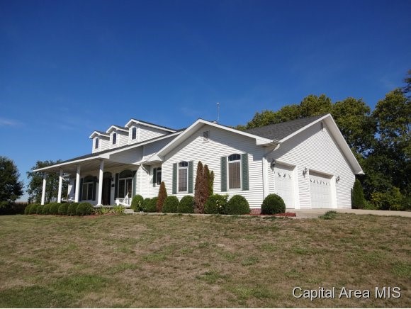 7011 Mansion Road Chatham, IL 62629 - Photo 1 of 24