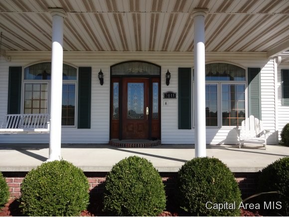 7011 Mansion Road Chatham, IL 62629 - Photo 2 of 24