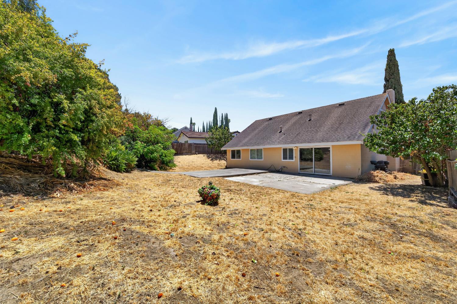 807 Reef Point Drive Rodeo, CA 94572 - Photo 6 of 60 Gallery Image 6