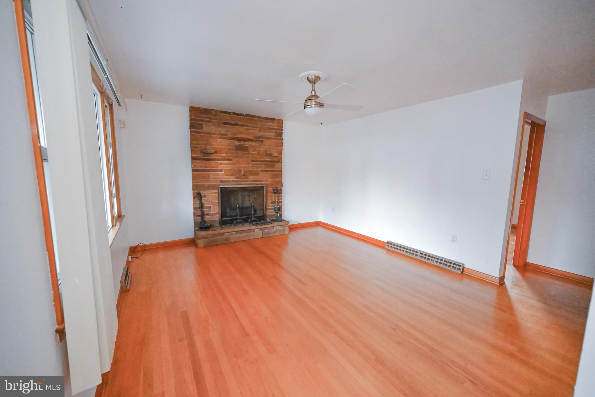 237 Nottingham Road Hagerstown, MD 21740 - Photo 2 of 26 Gallery Image 2