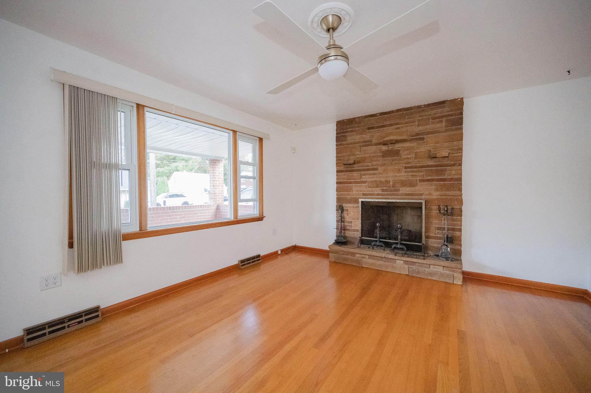 237 Nottingham Road Hagerstown, MD 21740 - Photo 3 of 26 Gallery Image 3